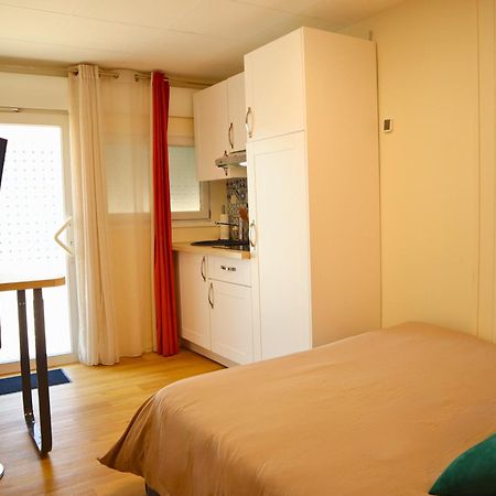 Studio Moderne Et Tout Equipe Au Coeur De Bourbourg - Gare A Proximite Ngoại thất bức ảnh