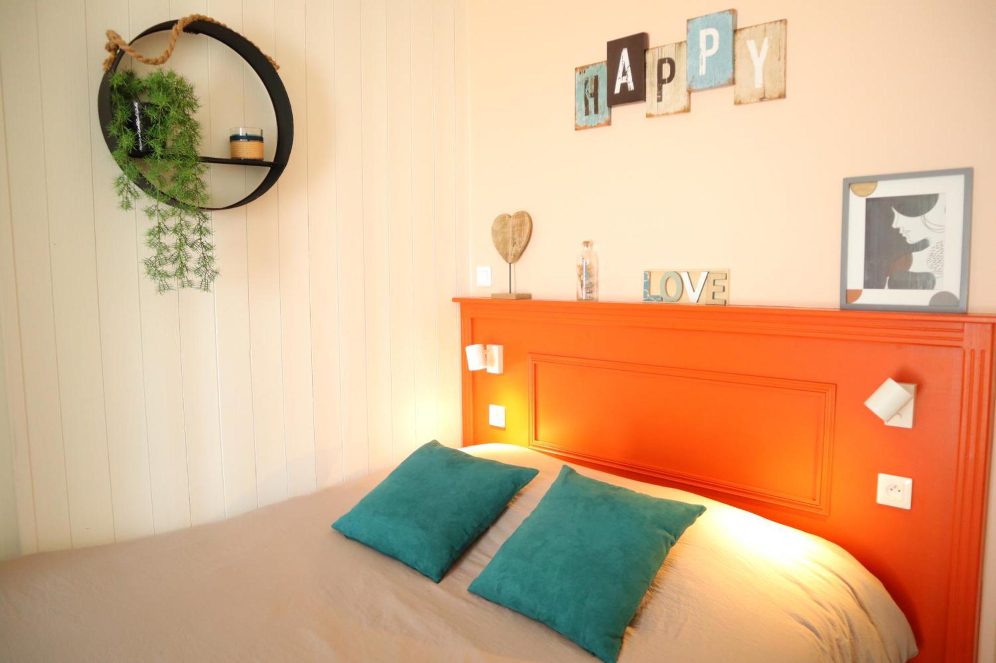 Studio Moderne Et Tout Equipe Au Coeur De Bourbourg - Gare A Proximite Ngoại thất bức ảnh