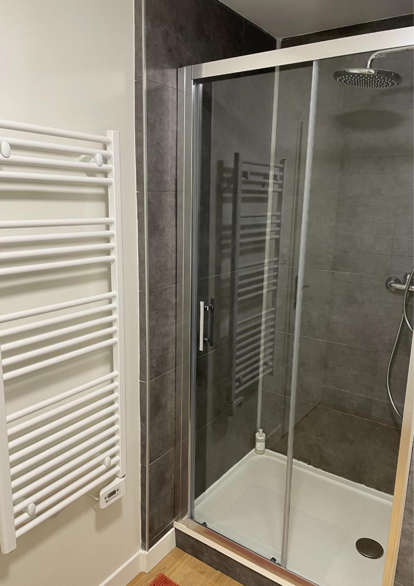 Studio Moderne Et Tout Equipe Au Coeur De Bourbourg - Gare A Proximite Ngoại thất bức ảnh
